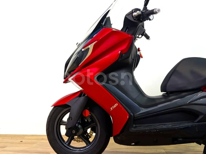Kymco Super Dink 350 – Vista 8