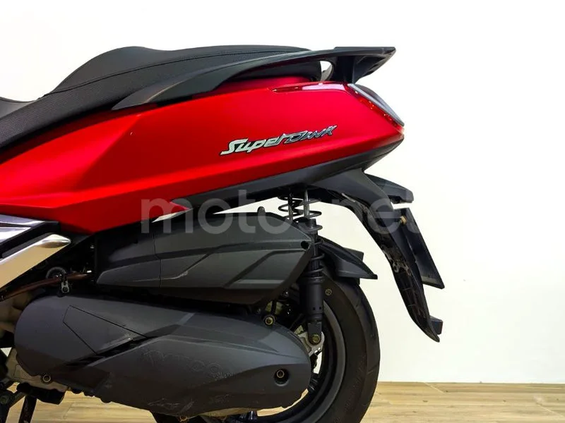 Kymco Super Dink 350 – Vista 9