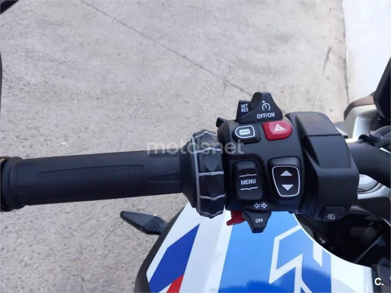 BMW R 1300 R – Vista 7