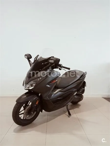 Honda Forza 125 – Vista 3