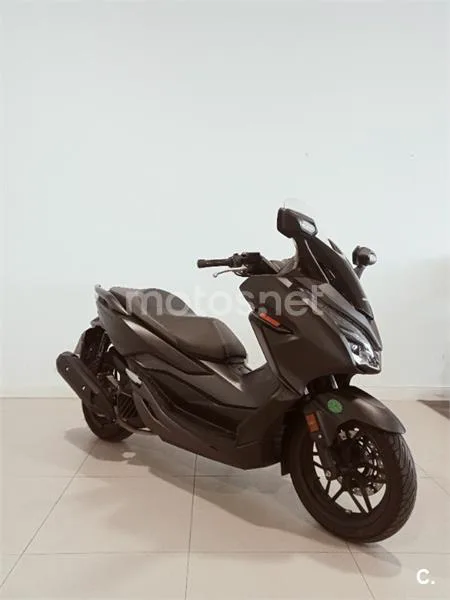 Honda Forza 125 – Vista 4