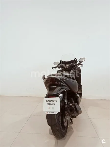 Honda Forza 125 – Vista 8