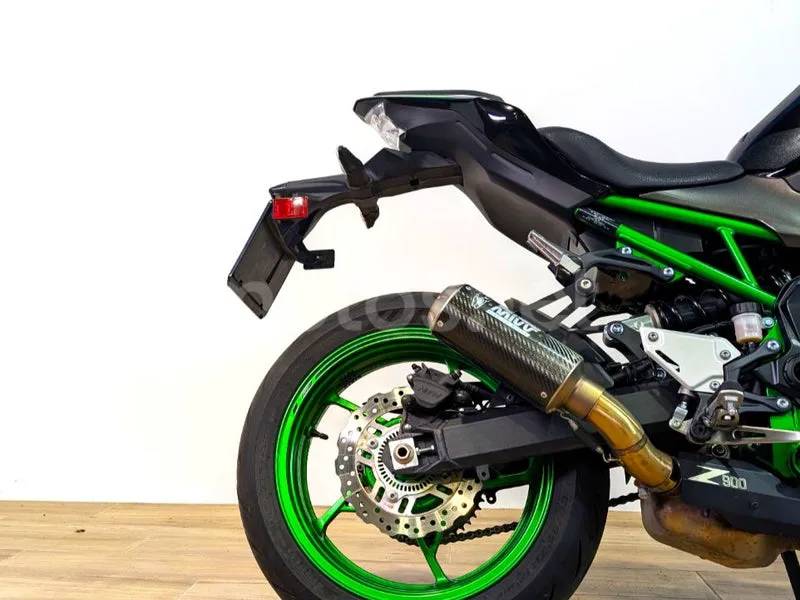 Kawasaki Z900 – Vista 3
