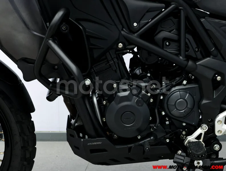 Benelli TRK 502 – Vista 10