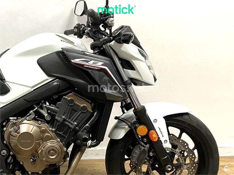 Honda CB 650 F – Vista 3