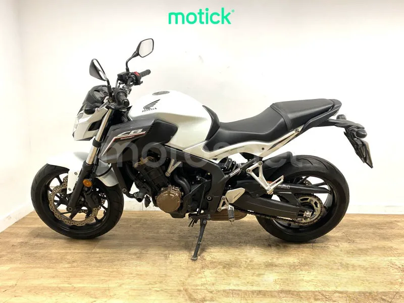 Honda CB 650 F – Vista 9