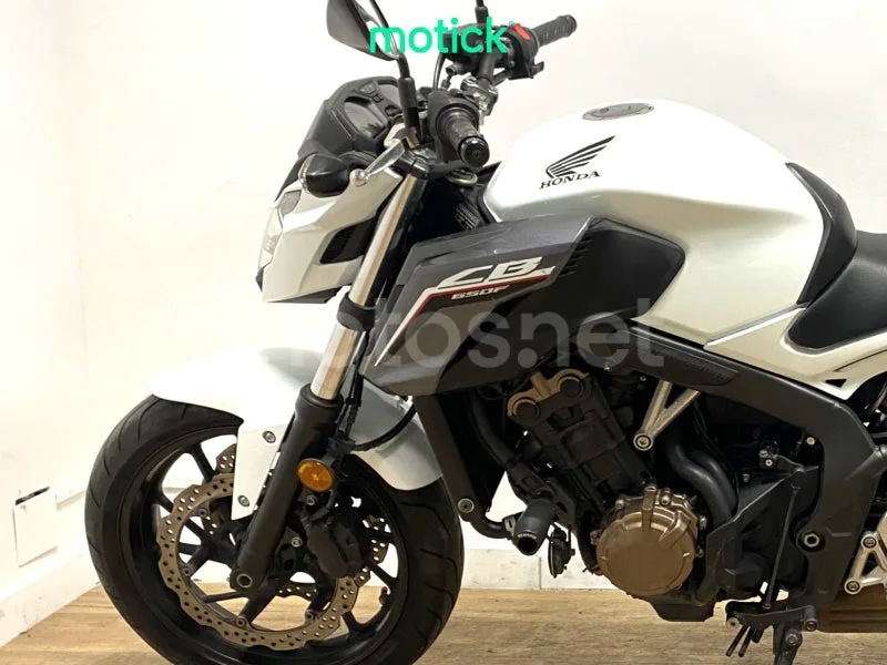 Honda CB 650 F – Vista 10