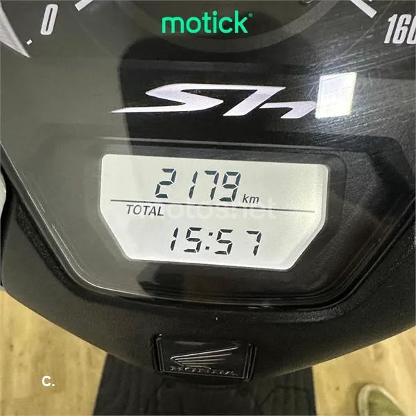 Honda SH 125i – Vista 4