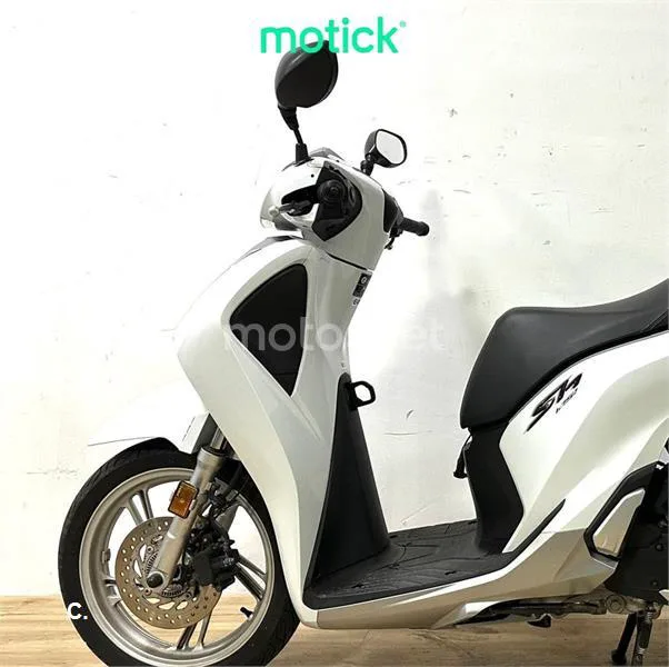 Honda SH 125i – Vista 6