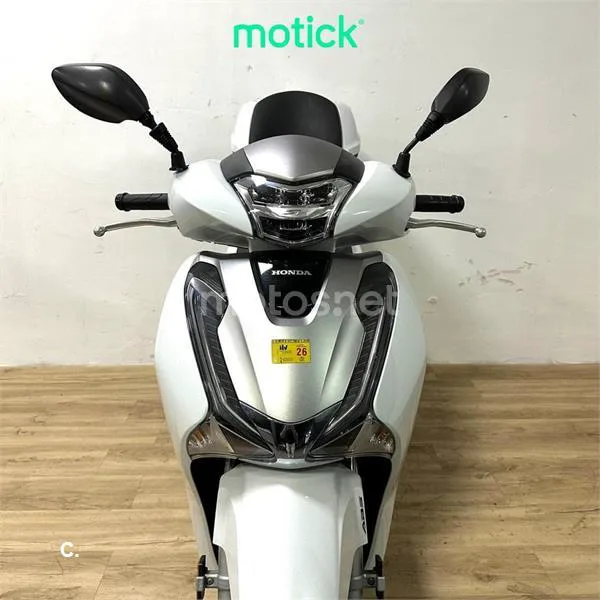 Honda SH 125i – Vista 8
