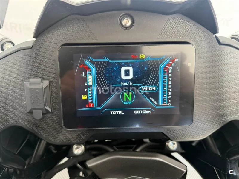 QJ Motor SRT 700 - Vista 12