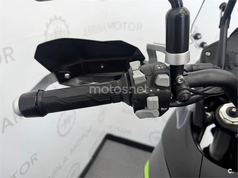 QJ Motor SRT 700 – Vista 9