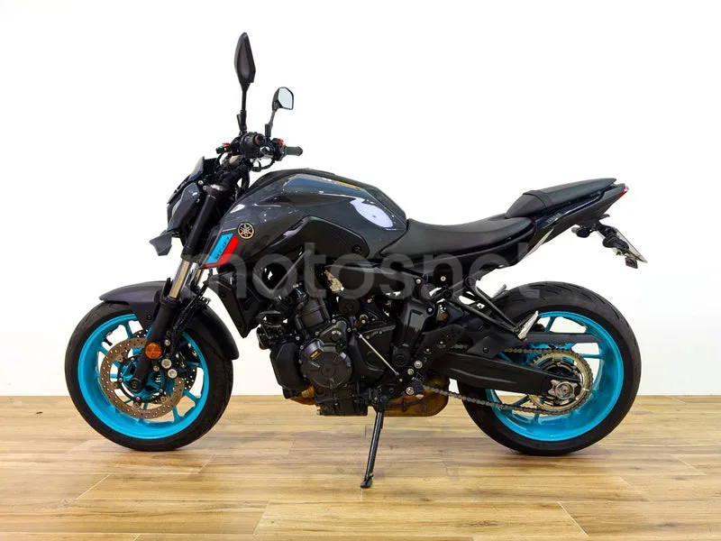 Yamaha MT-07 – Vista 5