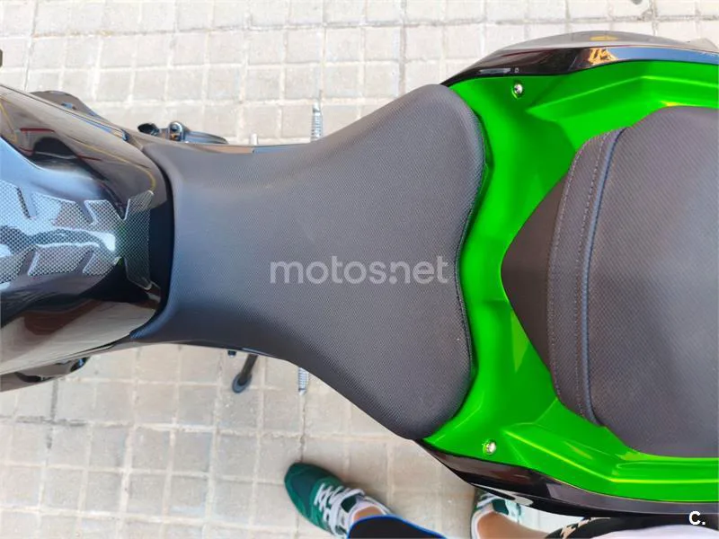 Kawasaki Z400 – Vista 7