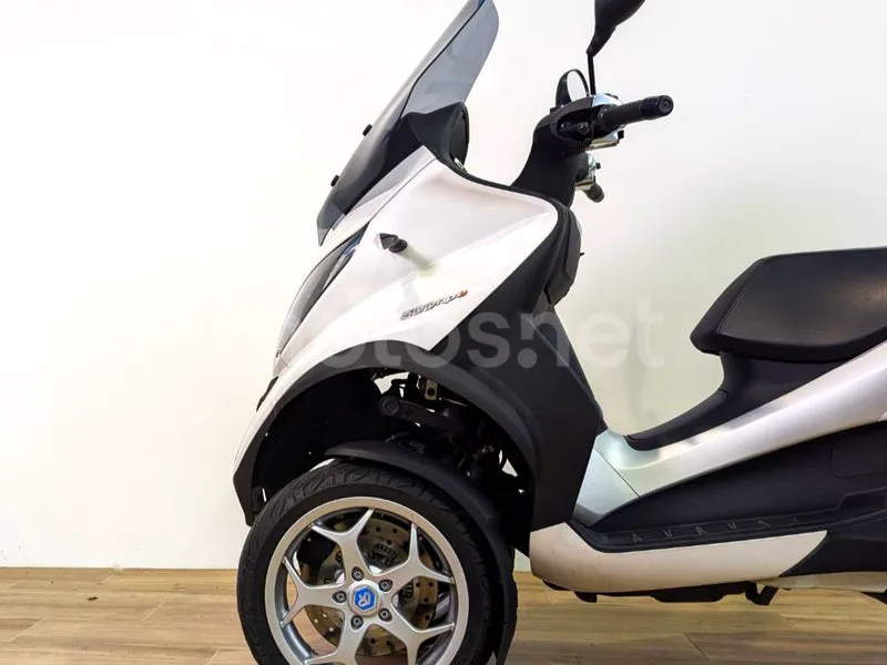 Piaggio MP3 500 HPE Business – Vista 8