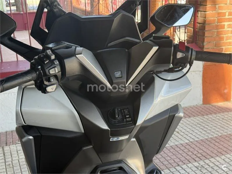 Honda Forza 350 – Vista 4