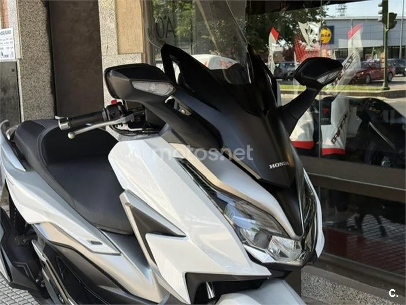 Honda Forza 350 – Vista 5