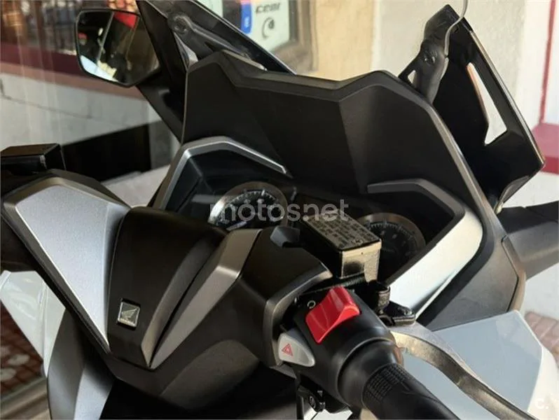 Honda Forza 350 – Vista 8
