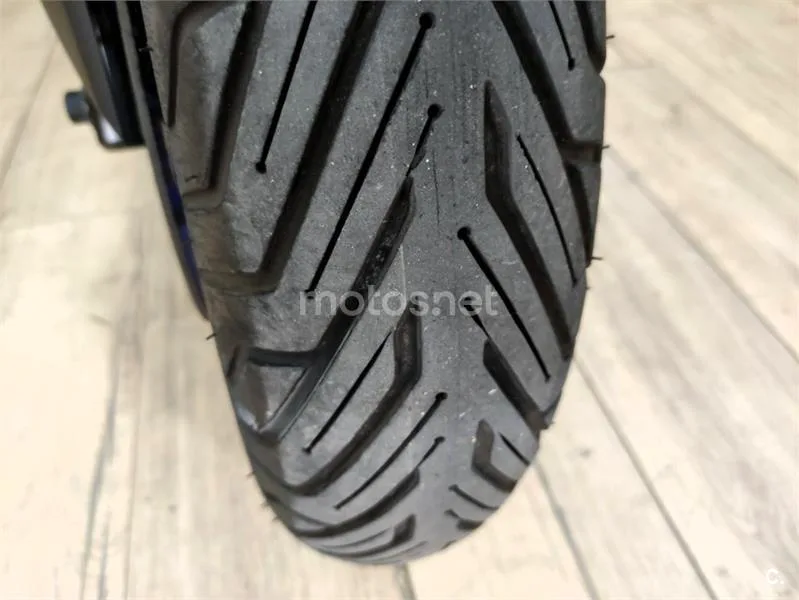 Yamaha XMAX 300 – Vista 22