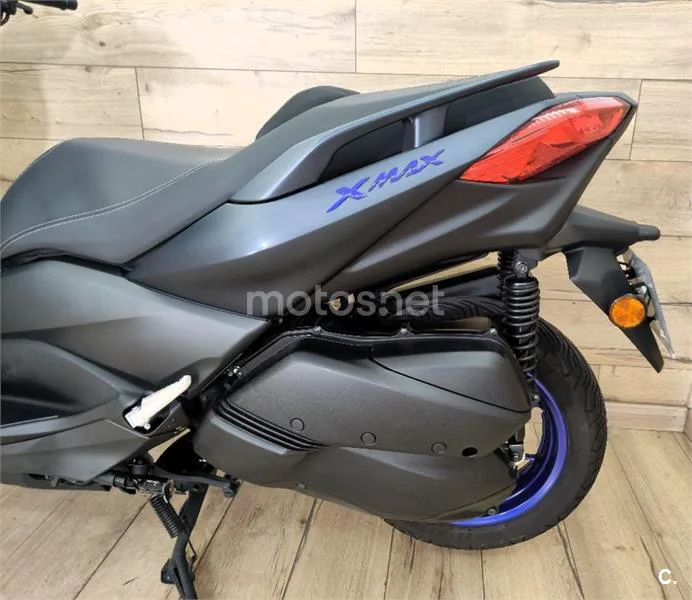 Yamaha XMAX 300 – Vista 10