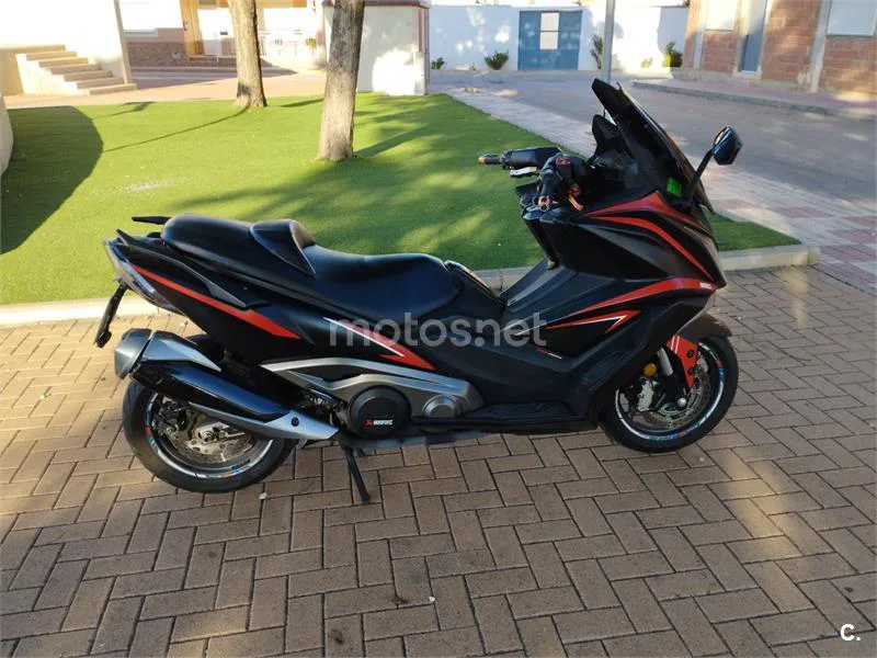 Kymco AK 550 – Vista 3