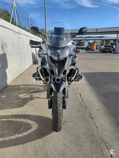 Benelli TRK 502 – Vista 2