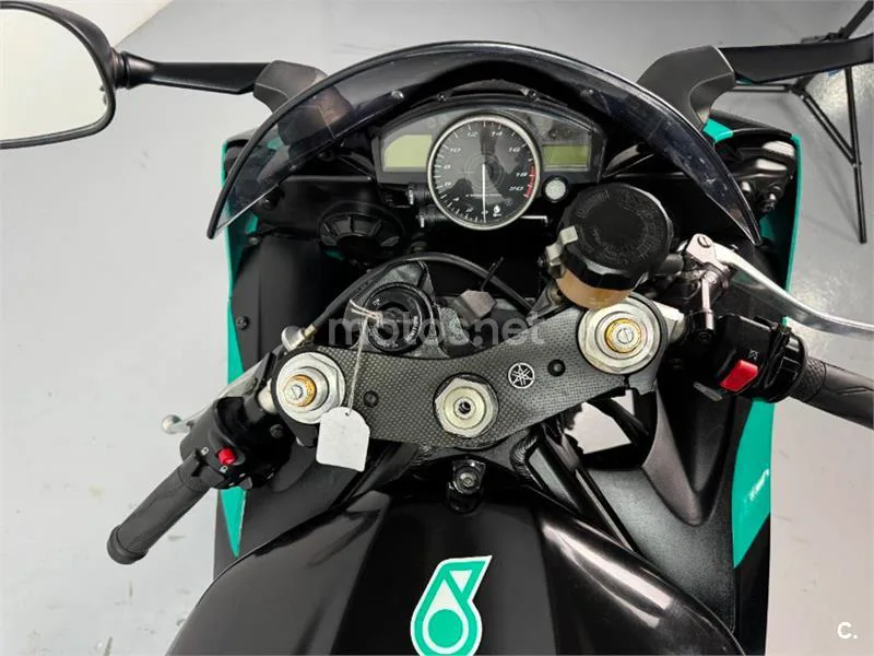 Yamaha R6 – Vista 11