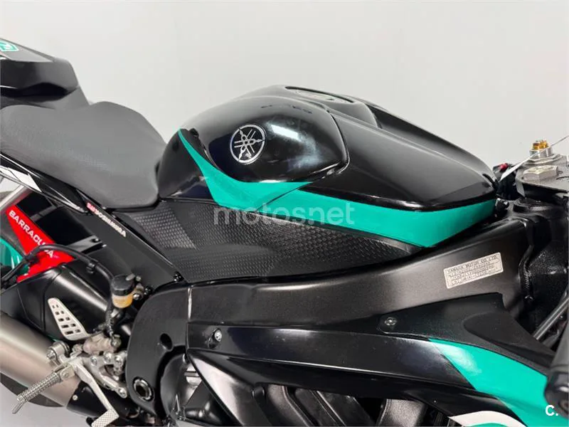 Yamaha R6 – Vista 15