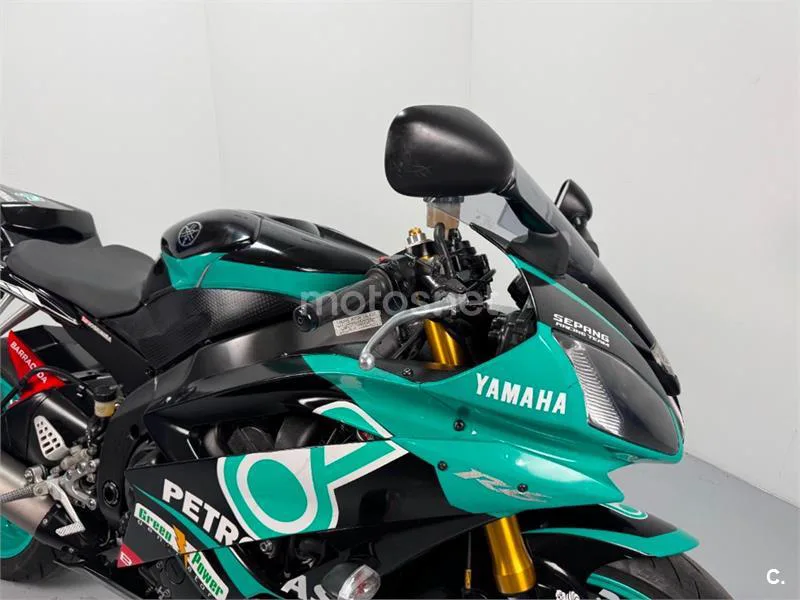 Yamaha R6 – Vista 18
