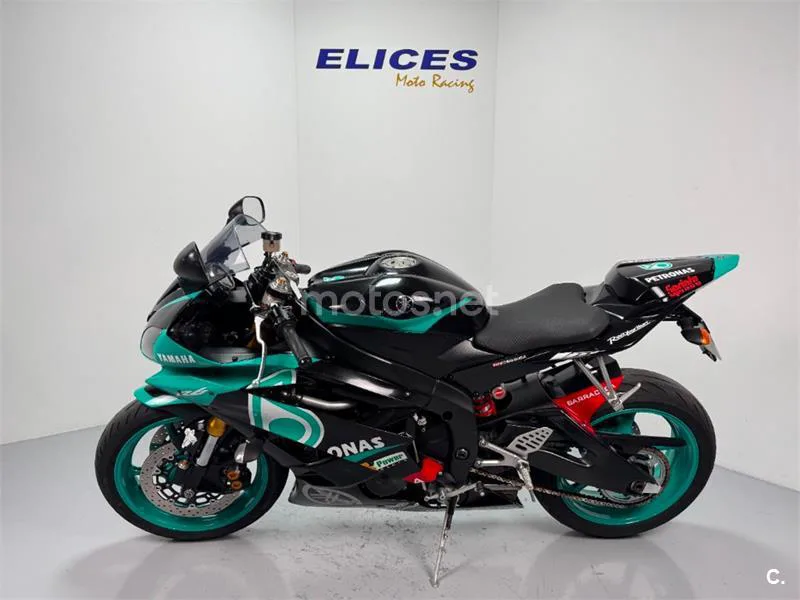 Yamaha R6 – Vista 3