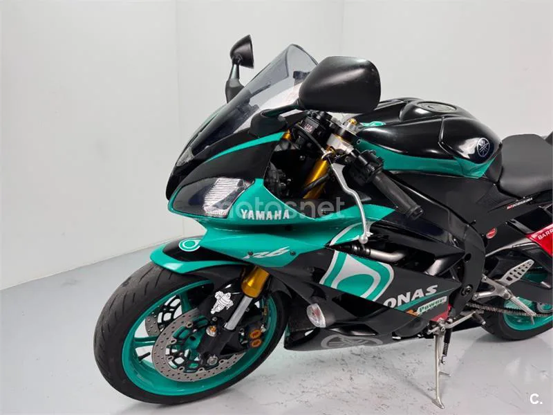 Yamaha R6 – Vista 4