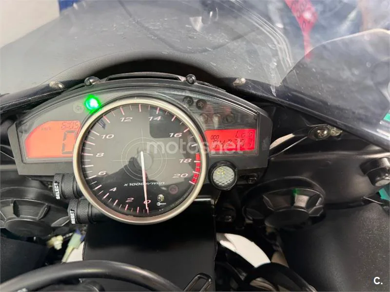 Yamaha R6 – Vista 10