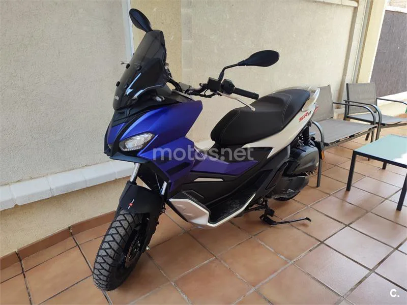 Aprilia SR GT 125 – Vista 2
