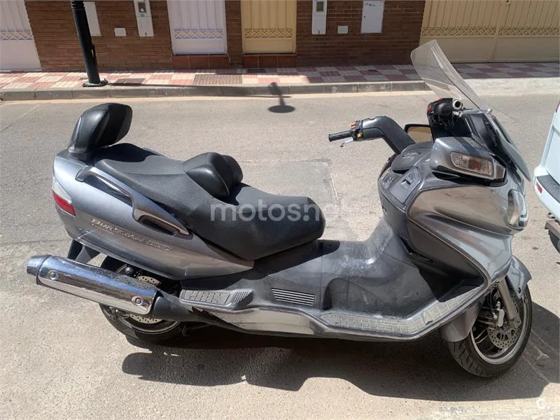Suzuki Burgman 650 Executive - Vista 5
