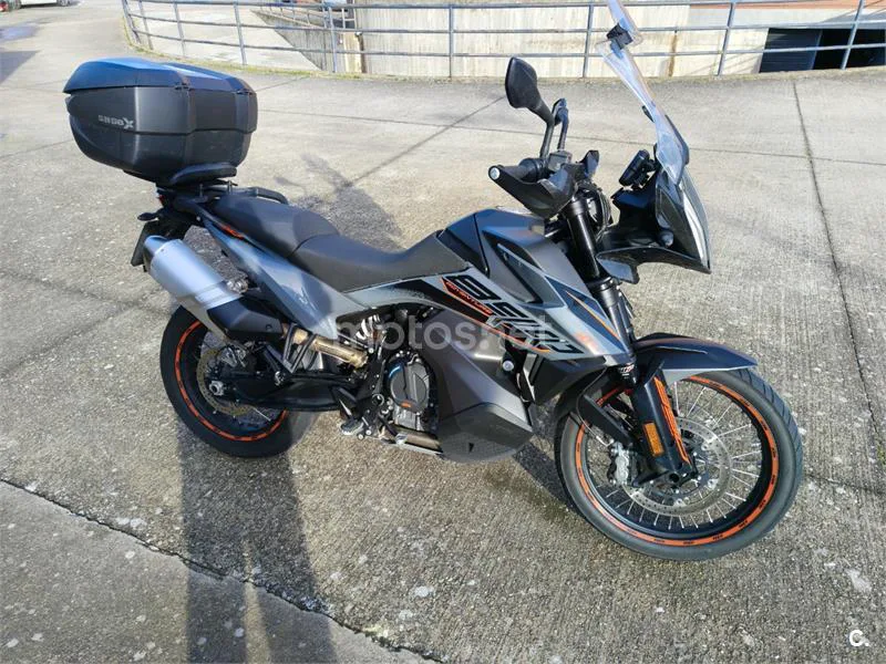 KTM 890 – Vista 3