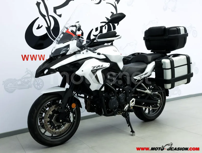 Benelli TRK 502 – Vista 15