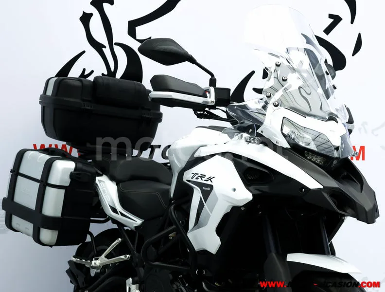 Benelli TRK 502 – Vista 7
