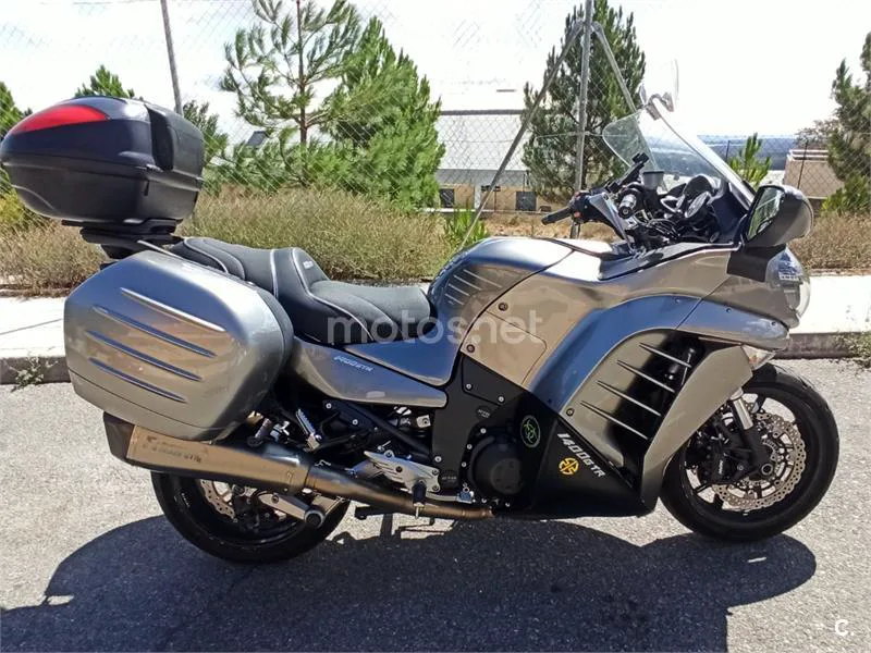 Kawasaki 1400GTR – Vista 4
