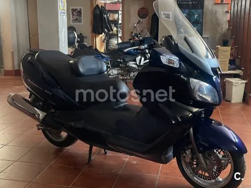 Suzuki Burgman 650 Executive – Vista 8