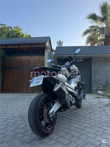 Honda X-ADV – Vista 6