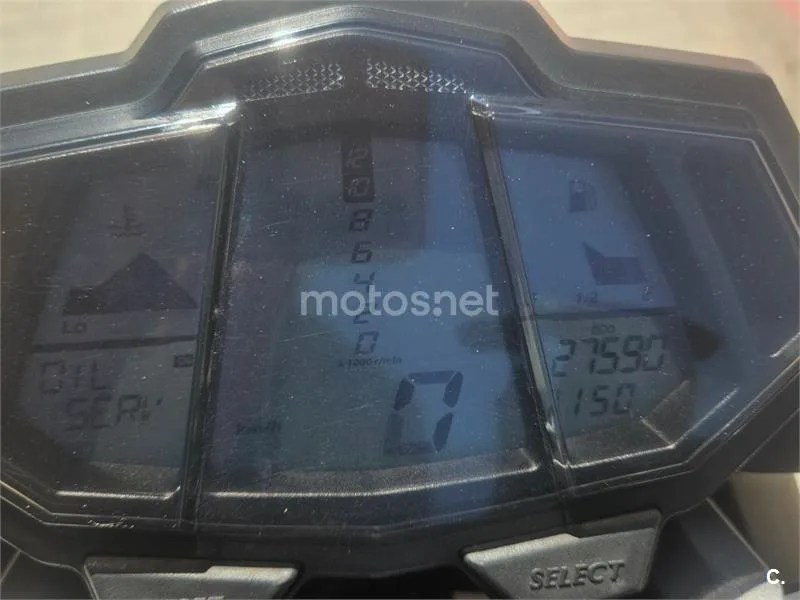 Yamaha MT-125 – Vista 8