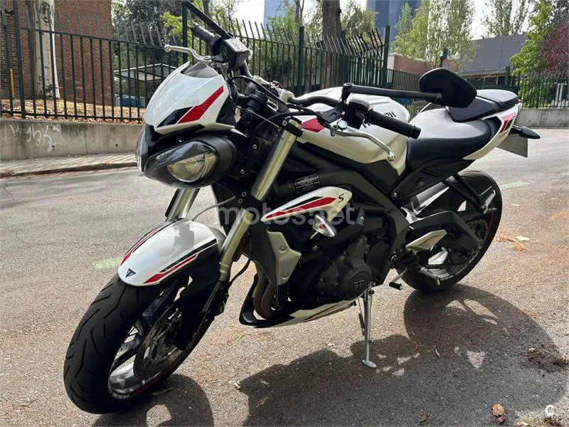 Triumph Street Triple – Vista 2
