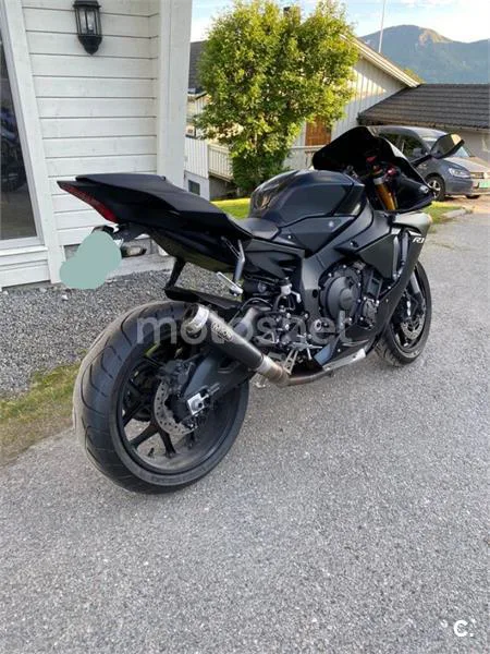 Yamaha R1 – Vista 4