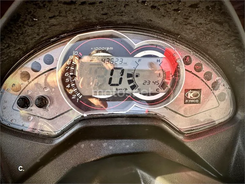 Kymco K-XCT 300i – Vista 3