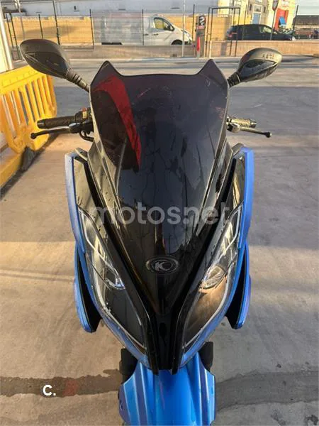 Kymco K-XCT 300i – Vista 4