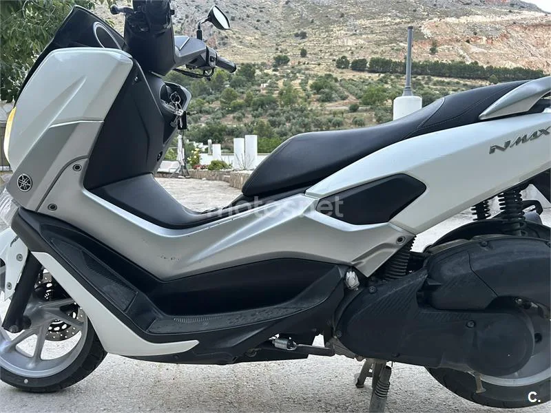 Yamaha NMAX – Vista 4