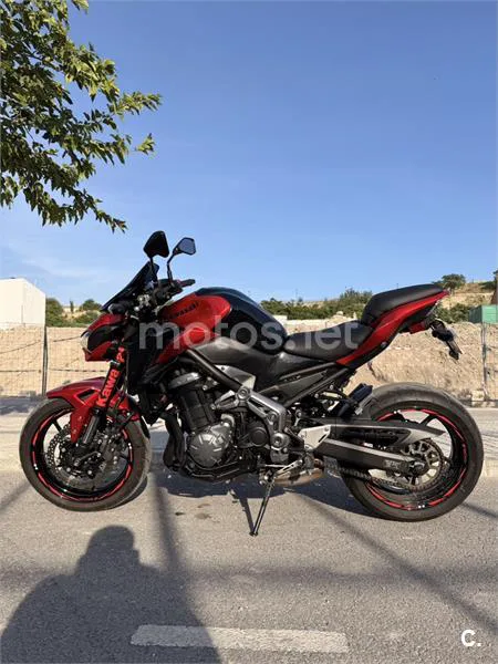 Kawasaki Z900 – Vista 3