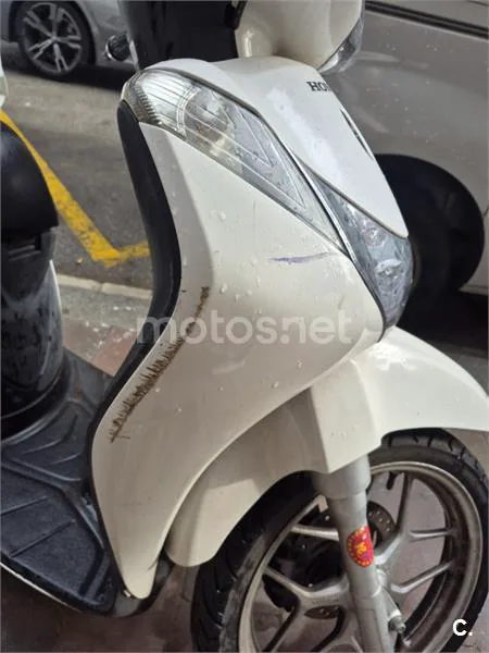 Honda SH 125i – Vista 4