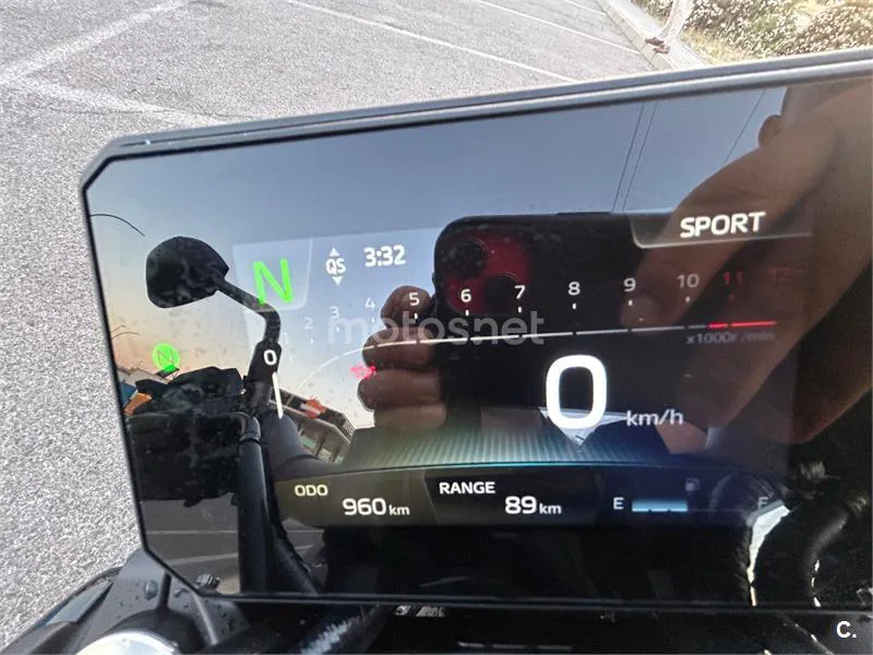 Yamaha MT-09 - Vista 4