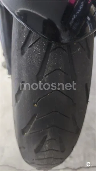 Suzuki GSX-S – Vista 11